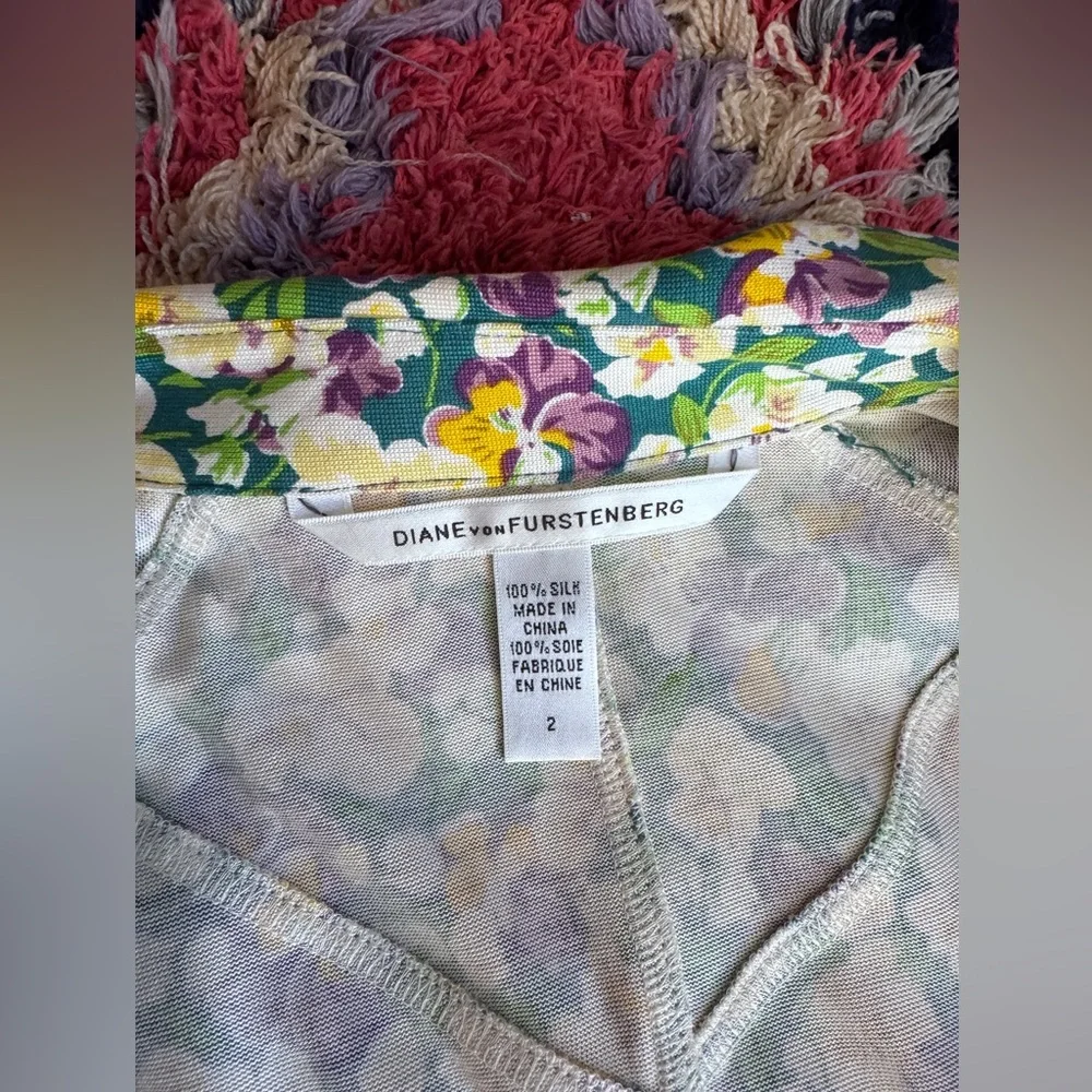 Y2K does 60s Vintage Silk Diane Von Furstenberg Multicolor Floral Midi Dress - Picture 4 of 9